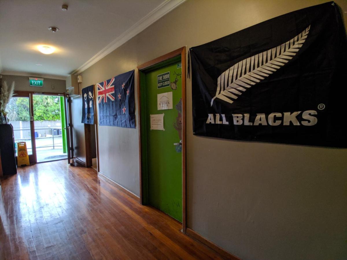 At The Right Place Christchurch Bagian luar foto